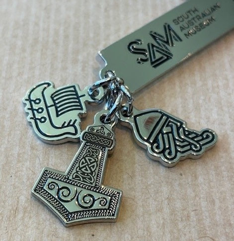 top KEYRING w CHARMS VIKING